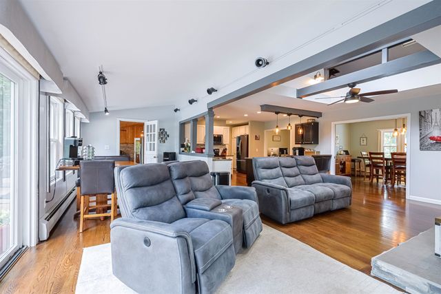 15 Pinewood Drive, Amherst, NH 03031
