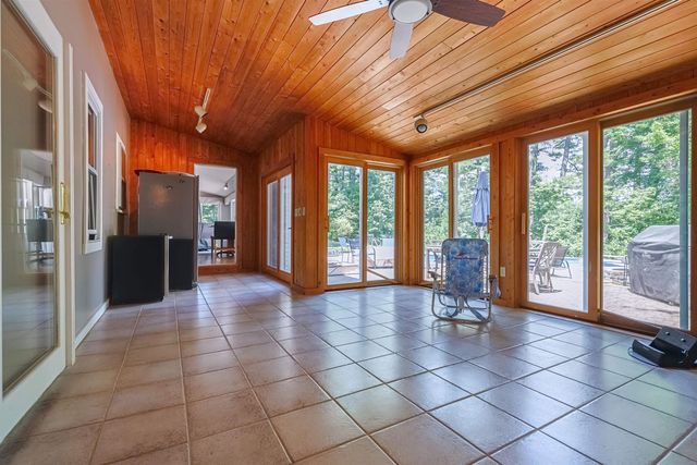 15 Pinewood Drive, Amherst, NH 03031