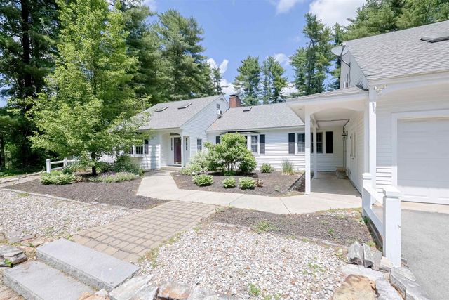 15 Pinewood Drive, Amherst, NH 03031
