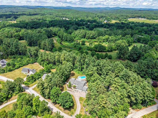 15 Pinewood Drive, Amherst, NH 03031