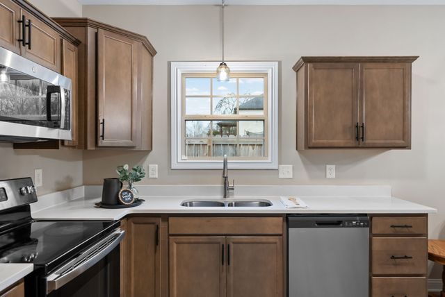 210A Texas Ave, Oak Grove, KY 42262