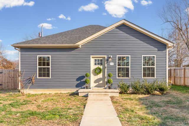 210A Texas Ave, Oak Grove, KY 42262