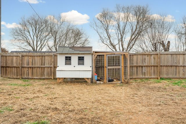 210A Texas Ave, Oak Grove, KY 42262