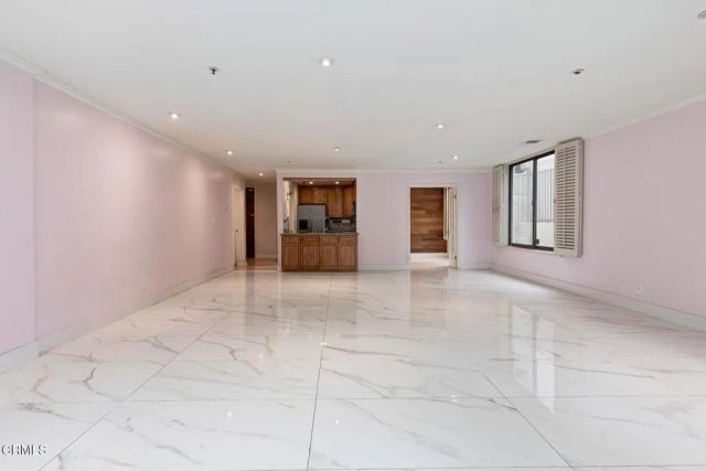 121 S Hope Street 11, Los Angeles, CA 90012