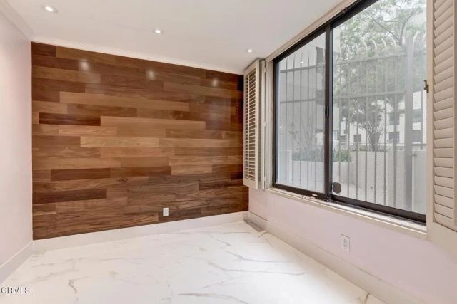 121 S Hope Street 11, Los Angeles, CA 90012