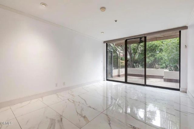 121 S Hope Street 11, Los Angeles, CA 90012
