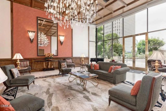 121 S Hope Street 11, Los Angeles, CA 90012