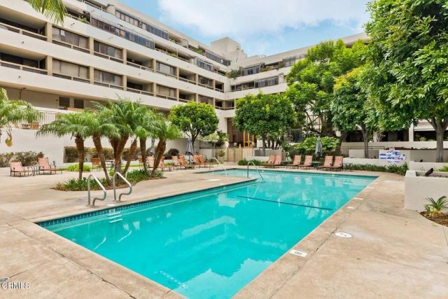 121 S Hope Street 11, Los Angeles, CA 90012