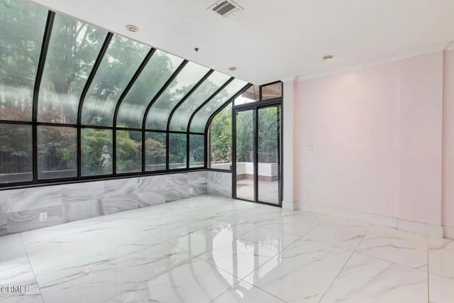 121 S Hope Street 11, Los Angeles, CA 90012