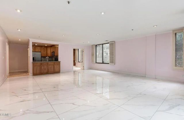 121 S Hope Street 11, Los Angeles, CA 90012