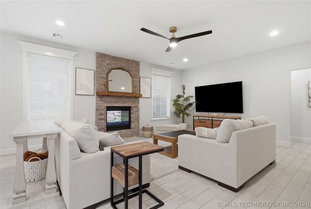 27388 E 125th Place S, Coweta, OK 74429