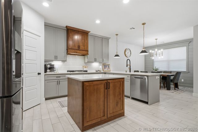 27388 E 125th Place S, Coweta, OK 74429