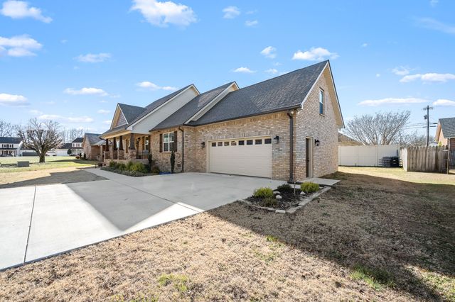 105 CUMBERLAND CT, Tullahoma, TN 37388