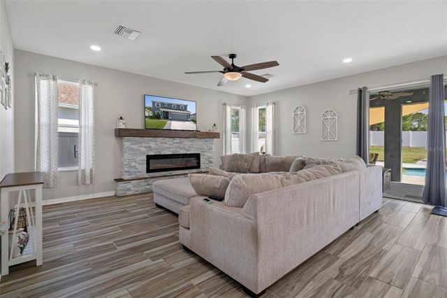 733 OLD WINDSOR WAY, Spring Hill, FL 34609