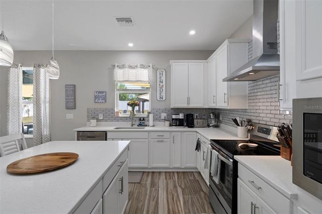 733 OLD WINDSOR WAY, Spring Hill, FL 34609