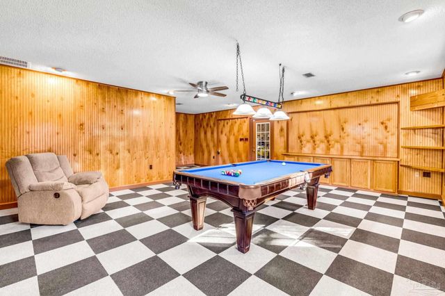 6590 Warren Rd, Milton, FL 32583