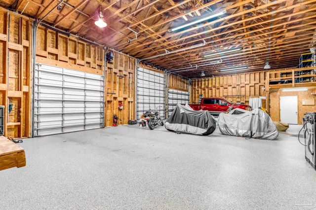 6590 Warren Rd, Milton, FL 32583