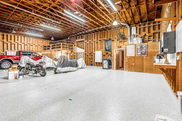 6590 Warren Rd, Milton, FL 32583