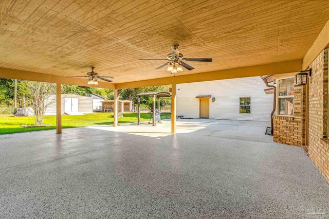 6590 Warren Rd, Milton, FL 32583