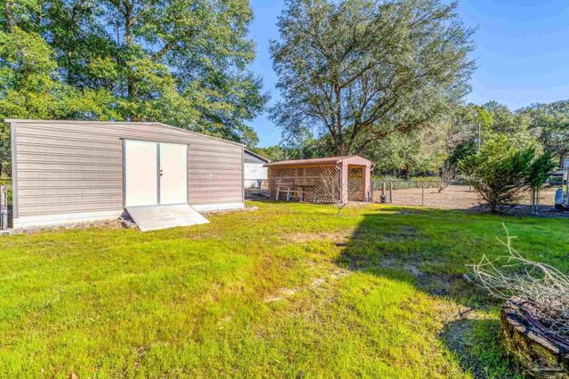 6590 Warren Rd, Milton, FL 32583