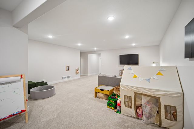 2203 SW Vintage Parkway, Ankeny, IA 50023