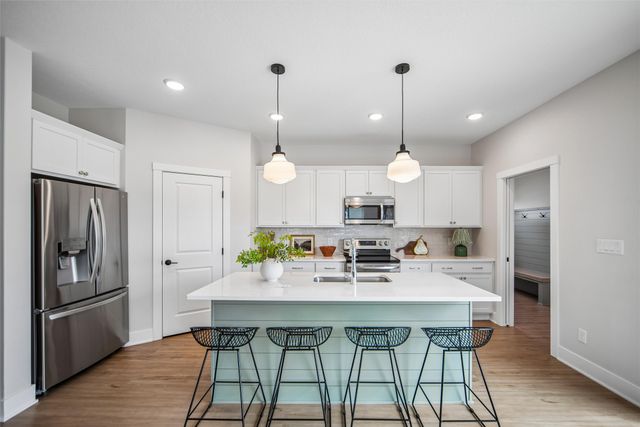 2203 SW Vintage Parkway, Ankeny, IA 50023