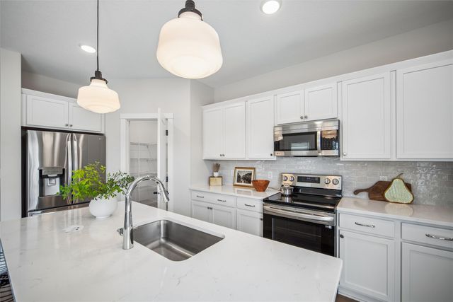 2203 SW Vintage Parkway, Ankeny, IA 50023