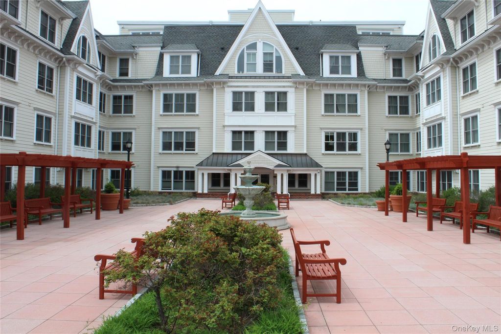 225 Stanley Avenue 109, Mamaroneck, NY 10543