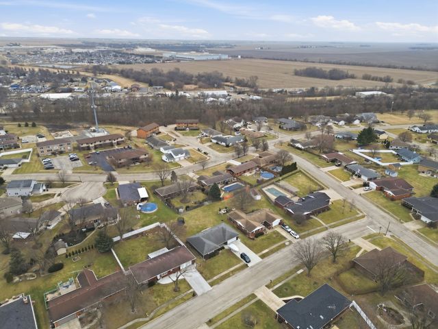 385 S Walnut Street, Manteno, IL 60950