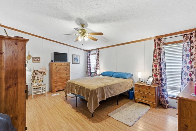 1085 Woodlake Road, Stamping Ground, KY 40379