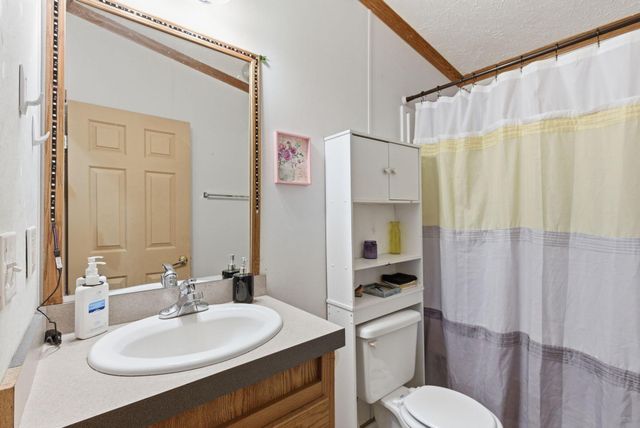 1085 Woodlake Road, Stamping Ground, KY 40379