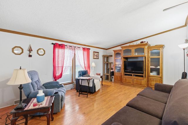 1085 Woodlake Road, Stamping Ground, KY 40379