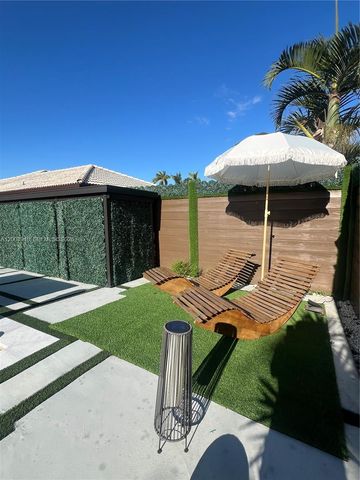 14802 SW 176th Ter, Miami, FL 33187