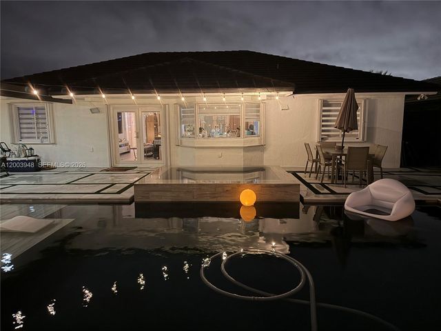 14802 SW 176th Ter, Miami, FL 33187