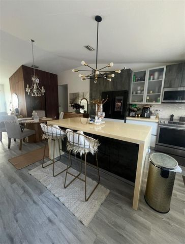 14802 SW 176th Ter, Miami, FL 33187