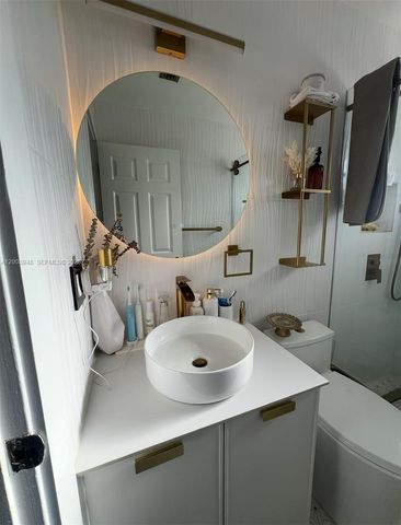 14802 SW 176th Ter, Miami, FL 33187