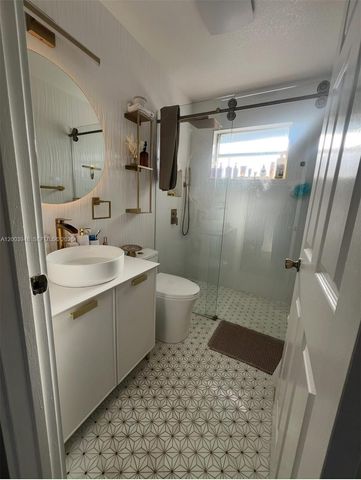 14802 SW 176th Ter, Miami, FL 33187