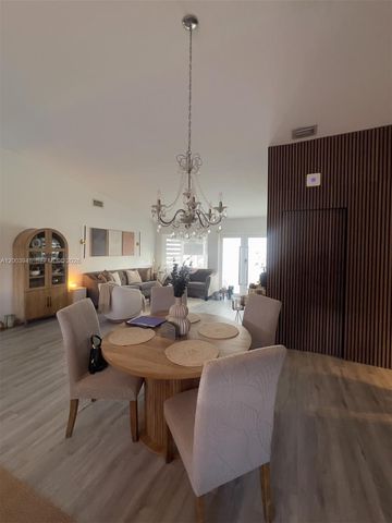 14802 SW 176th Ter, Miami, FL 33187