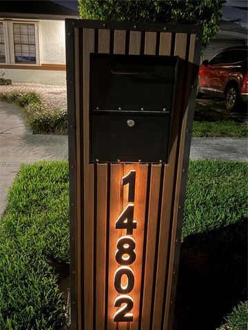 14802 SW 176th Ter, Miami, FL 33187