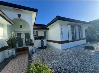 14802 SW 176th Ter, Miami, FL 33187