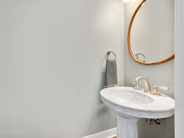 28w600 Indian Knoll Road, West Chicago, IL 60185