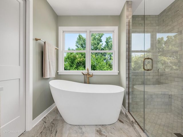 28w600 Indian Knoll Road, West Chicago, IL 60185