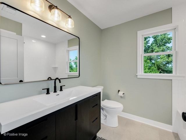 28w600 Indian Knoll Road, West Chicago, IL 60185