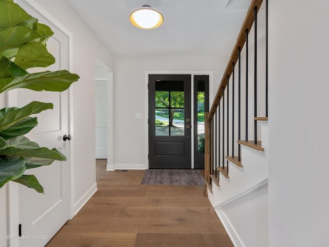 28w600 Indian Knoll Road, West Chicago, IL 60185