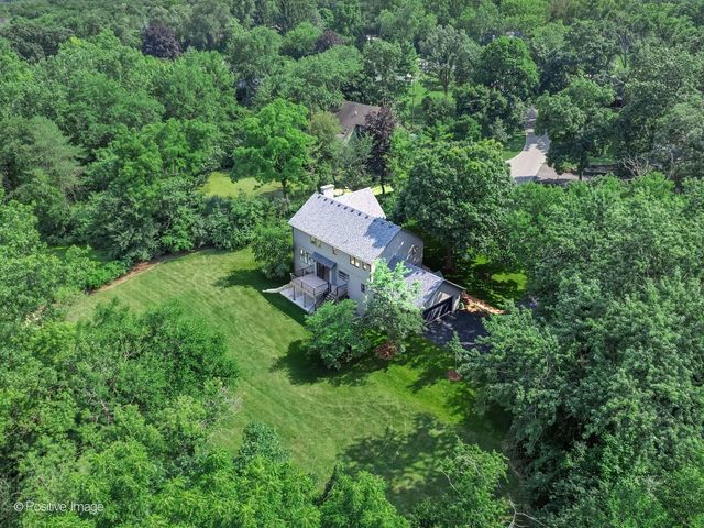28w600 Indian Knoll Road, West Chicago, IL 60185