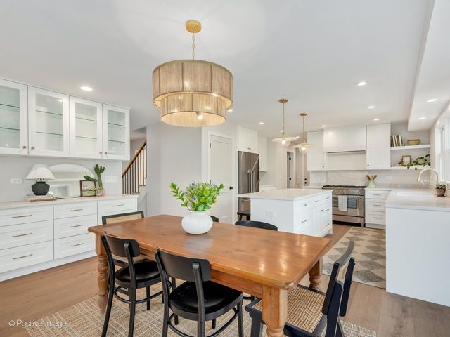 28w600 Indian Knoll Road, West Chicago, IL 60185