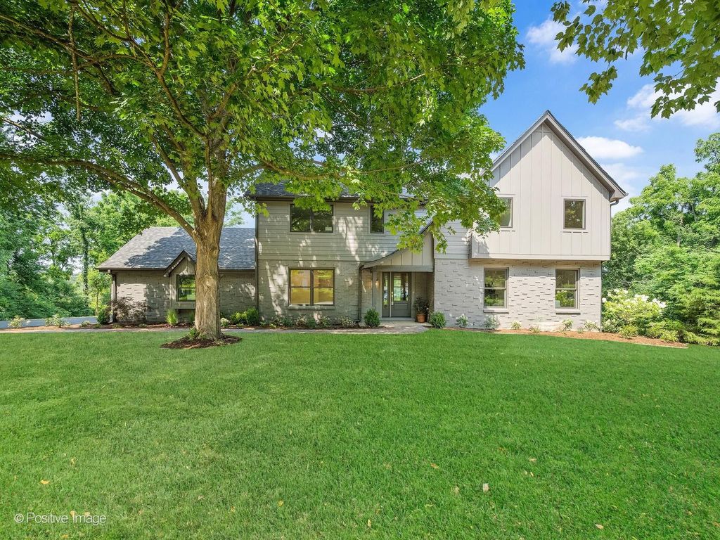 28w600 Indian Knoll Road, West Chicago, IL 60185
