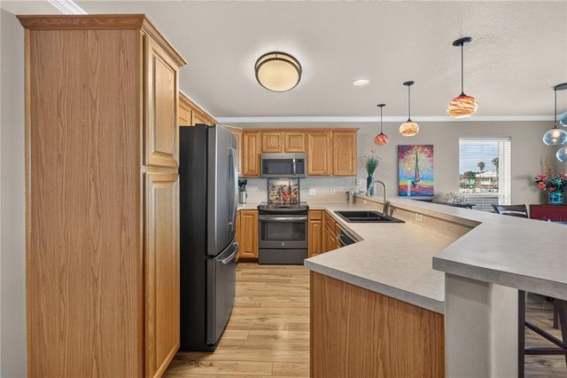 13941 FORTUNA BAY Dr 201, Corpus Christi, TX 78418