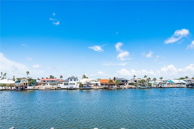 13941 FORTUNA BAY Dr 201, Corpus Christi, TX 78418