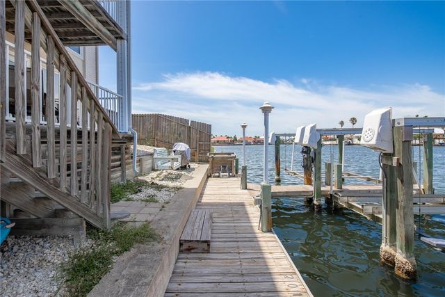 13941 FORTUNA BAY Dr 201, Corpus Christi, TX 78418